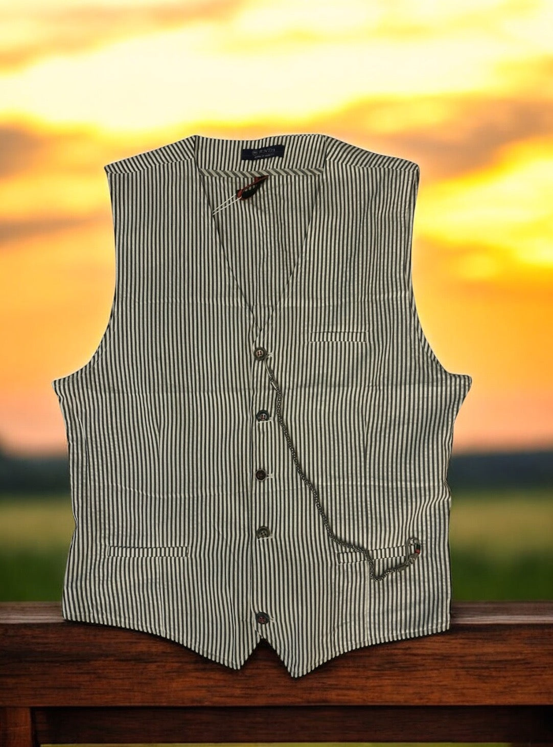 OUT-FIT VEST AND SHORT SET